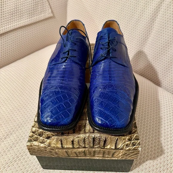 Vibrant Blue Textured Oxfords with Glossy Finish - Picture 1 of 8